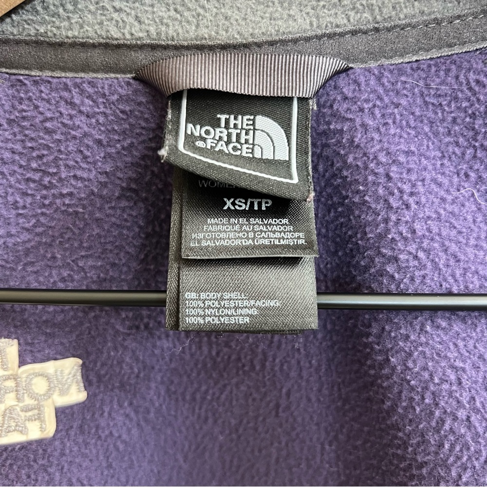 The North Face Womens Fleece Zip Up Jacket in Purple/Gray, Size XS - Picture 9 of 12